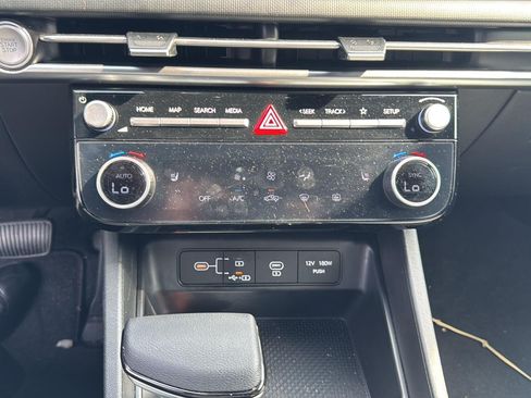 Certified 2026 Hyundai Santa Cruz SEL FWD image 20