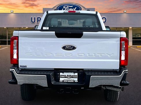 New 2026 Ford F250 XL w/ FX4 Off-Road Package AWD/4WD image 4