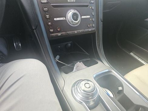 Used 2017 Ford Fusion Titanium FWD image 12