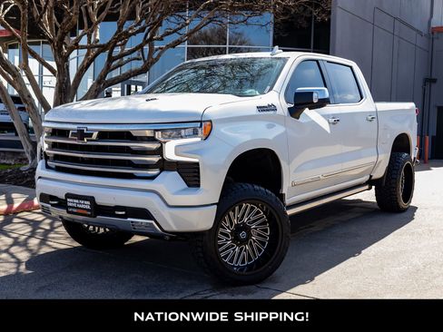 Used 2024 Chevrolet Silverado 1500 High Country w/ Technology Package image 4