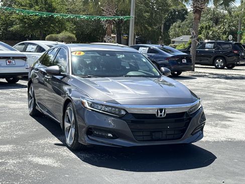 Certified 2018 Honda Accord Touring image 3