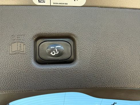Used 2016 Lincoln MKX Reserve w/ Climate Package AWD/4WD image 15
