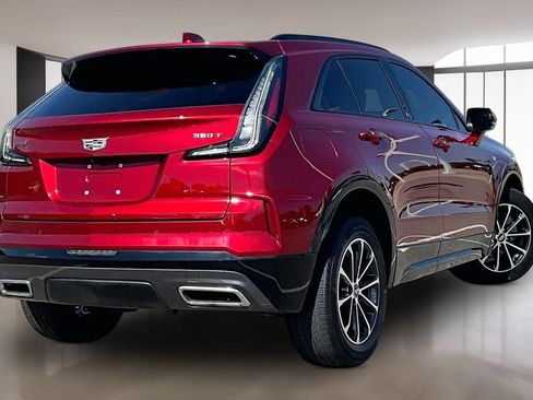 Used 2024 Cadillac XT4 Sport FWD image 2