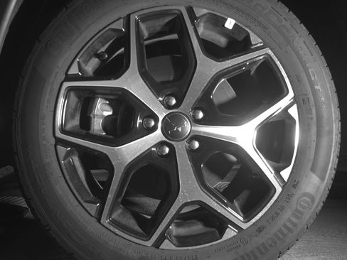 Used 2025 Jeep Compass Limited image 12