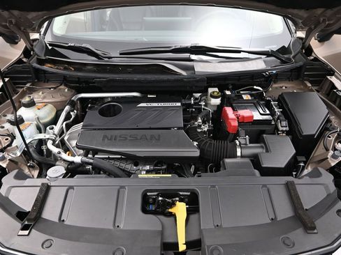 Used 2024 Nissan Rogue Platinum image 19