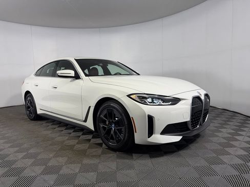 Used 2024 BMW i4 eDrive35 w/ Premium Package RWD image 5
