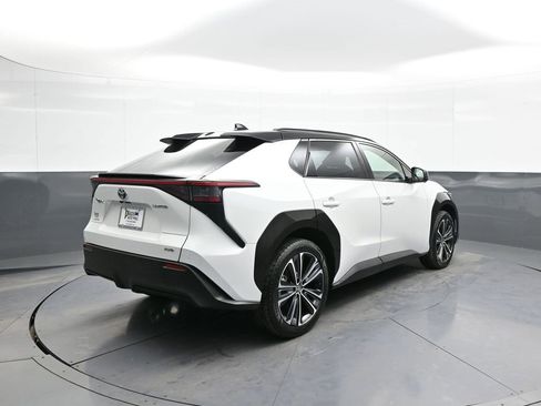 Certified 2023 Toyota bZ4X Limited image 6