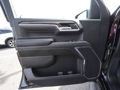 Used 2024 GMC Sierra 1500 Elevation image 11