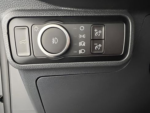 Used 2025 Ford Explorer ST-Line w/ Premium Package image 12