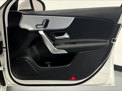 Used 2022 Mercedes-Benz A 220 image 23