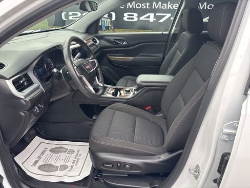 Used 2023 GMC Acadia SLE w/ Driver Convenience Package image 11