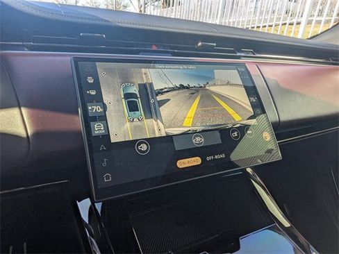 Used 2024 Land Rover Range Rover Sport Dynamic SE image 15