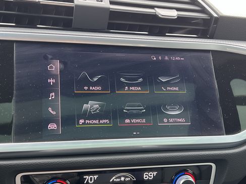 Used 2022 Audi Q3 2.0T Premium Plus w/ Premium Plus Package image 25