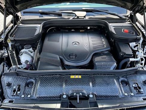New 2026 Mercedes-Benz GLS 450 4MATIC image 14