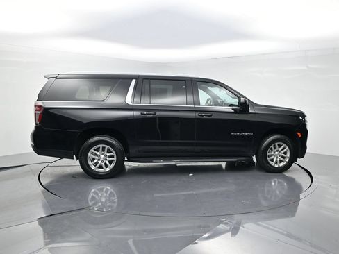 Used 2024 Chevrolet Suburban LT AWD/4WD image 4