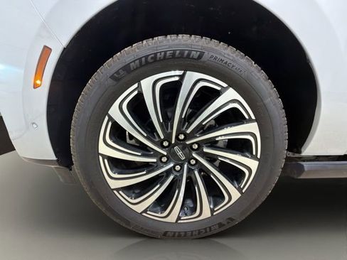 Used 2025 Lincoln Navigator Black Label AWD/4WD image 25