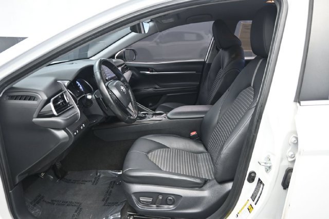 Used 2023 Toyota Camry SE FWD image 6