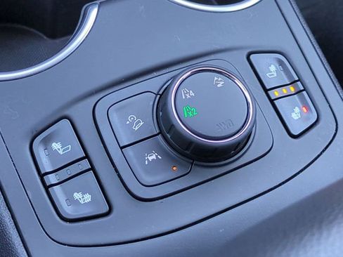 Used 2021 GMC Terrain SLE w/ Driver Convenience Package image 40