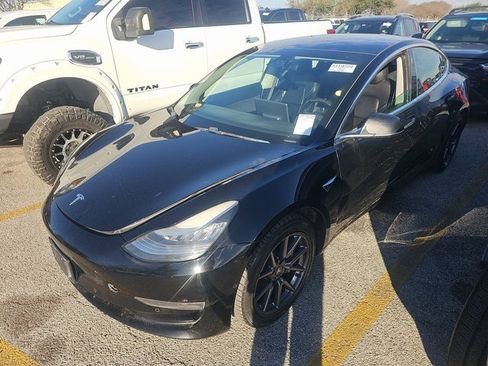 Used 2019 Tesla Model 3 Performance image 1