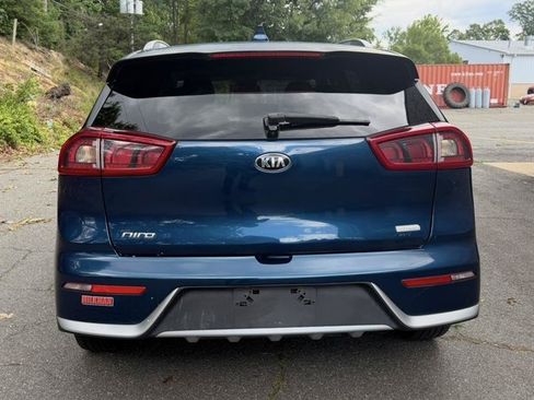 Used 2018 Kia Niro LX FWD image 5