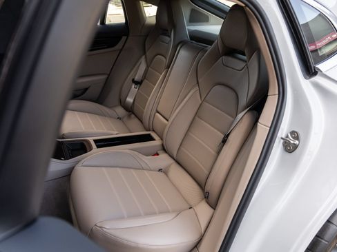 Certified 2026 Porsche Panamera RWD image 33