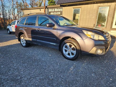 Used 2013 Subaru Outback 2.5i Premium w/ All-Weather Pkg image 2