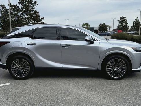 Used 2025 Lexus RX 450h AWD w/ Luxury Package image 9