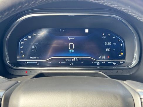 Used 2022 Chevrolet Tahoe Z71 w/ Luxury Package image 16