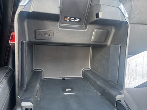 Used 2024 Chevrolet Silverado 3500 High Country image 31