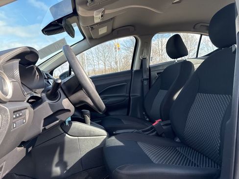 Used 2023 Nissan Versa S w/ Trunk Package image 10