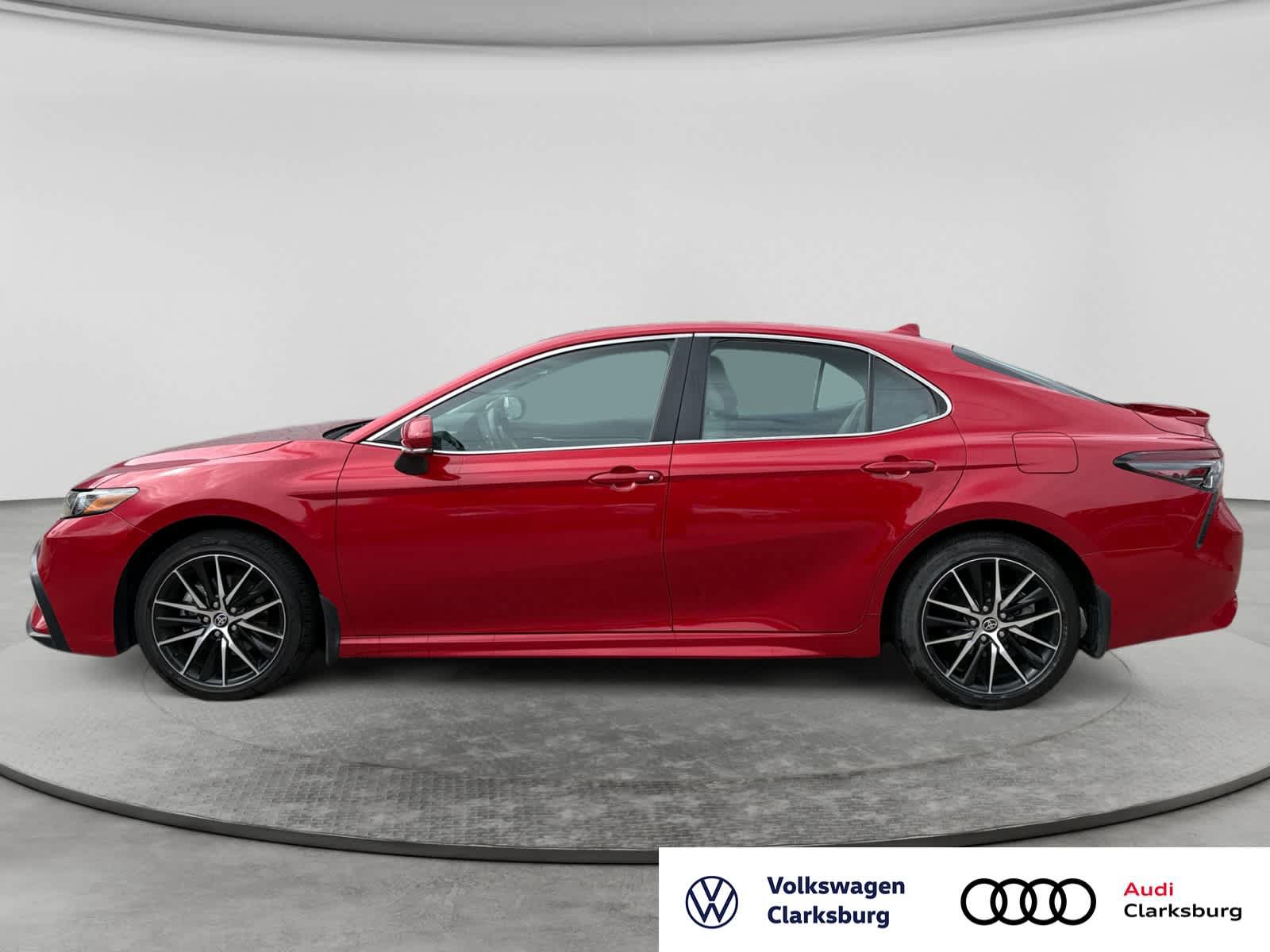 Used 2024 Toyota Camry SE FWD image 8
