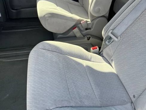 Used 2017 Toyota Sienna LE FWD image 11
