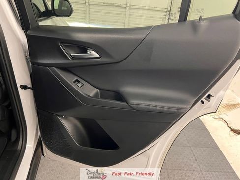 Used 2025 Chevrolet Equinox LT FWD image 36