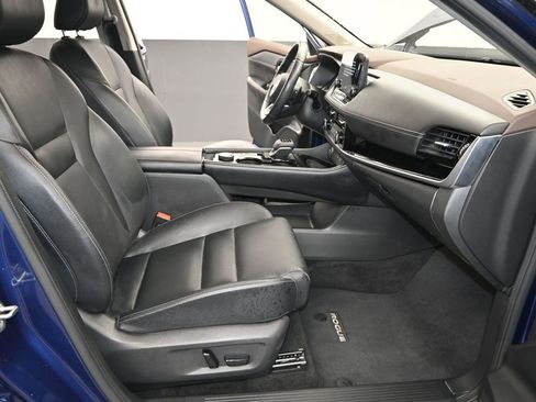 Used 2023 Nissan Rogue SL w/ SL Premium Package image 26