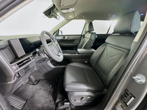 Used 2025 Hyundai Santa Fe SEL image 13
