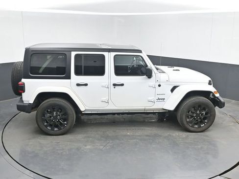 Used 2023 Jeep Wrangler Unlimited Sahara AWD/4WD image 26