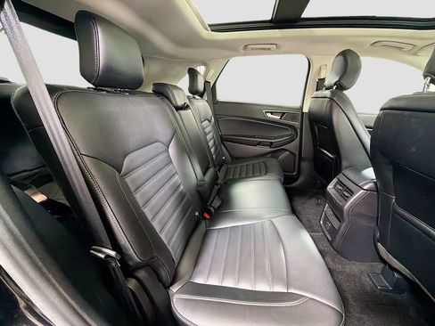 Used 2016 Ford Edge SEL w/ Equipment Group 201A AWD/4WD image 28