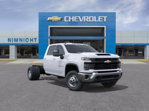 New 2026 Chevrolet Silverado 3500 W/T AWD/4WD image 1