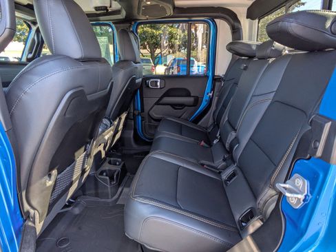 New 2026 Jeep Gladiator Sport image 15