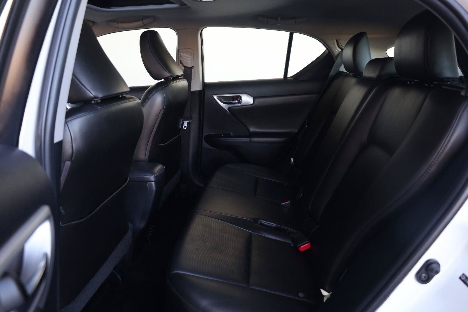 Used 2011 Lexus CT 200h Premium w/ Premium Audio Pkg FWD image 22