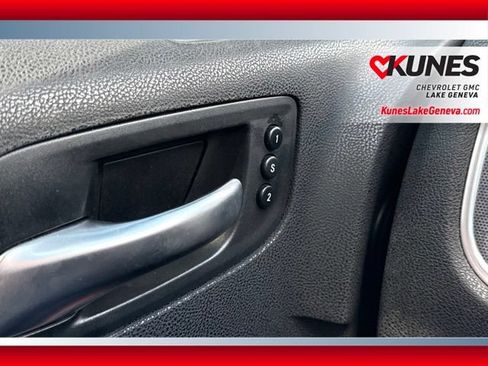 Used 2017 Dodge Charger SXT w/ AWD Plus Group image 26