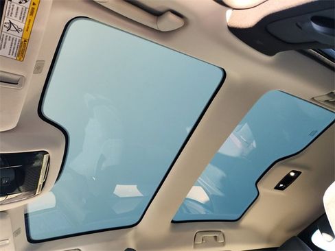 Used 2023 Lexus RZ 450e Premium image 11