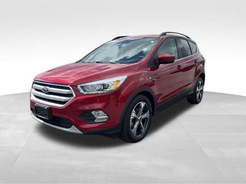 Used 2017 Ford Escape SE w/ SE Leather Comfort Package image 3