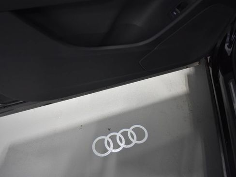 Used 2023 Audi Q7 3.0T Premium AWD/4WD image 16