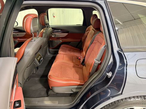 Used 2024 Lincoln Nautilus Black Label image 25