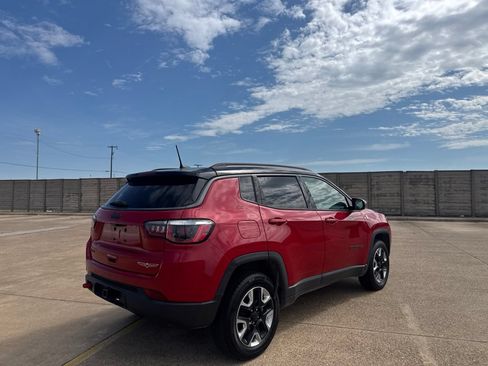 Used 2018 Jeep Compass Trailhawk w/ Leather Interior Group AWD/4WD image 19