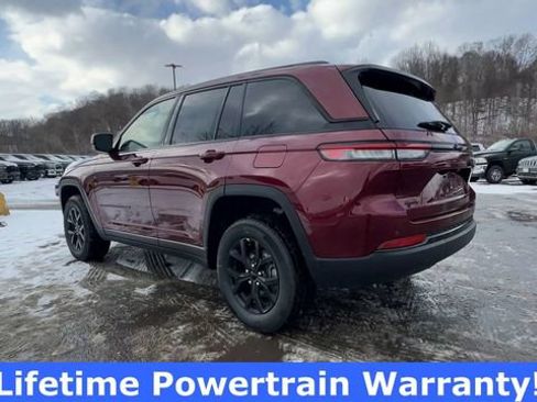 New 2025 Jeep Grand Cherokee Laredo image 6