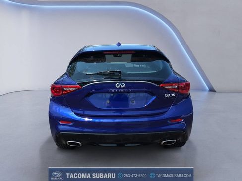 Used 2017 INFINITI QX30 FWD image 4