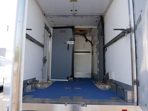 Used 2023 Ford E-350 and Econoline 350 Super Duty w/ Power Windows & Locks Group RWD image 6