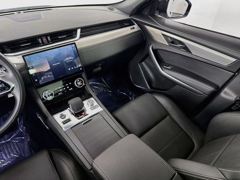 Certified 2025 Jaguar F-PACE R-Dynamic S AWD/4WD image 25